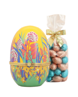 Big Comtesse du Barry porcelain Easter eggs Comtesse du Barry