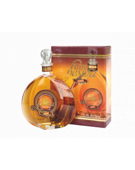 Кайсиева Отлежала Ракия Стара Песма 40% 0.7л.