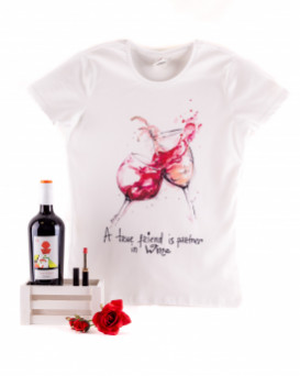 Тя е... Харизматична